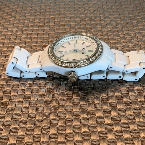 Women’s Fossil Watch - Picture 5 of 8